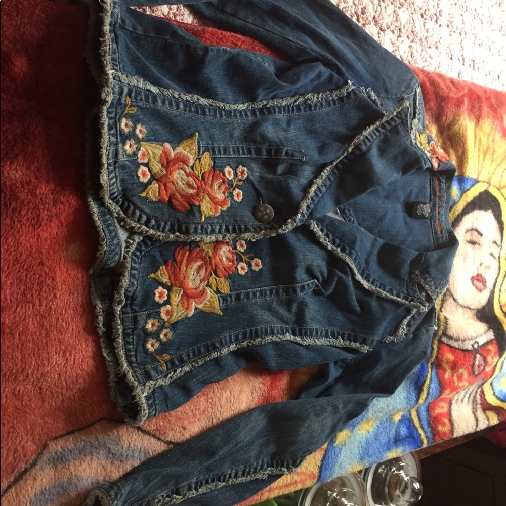 Size small sweet embroidered jean jacket